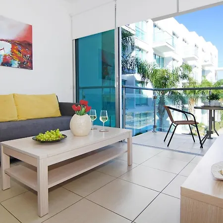 Coralli Beachfront Apart-hotel 3*