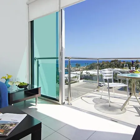Coralli Beachfront アパートホテル 3*
