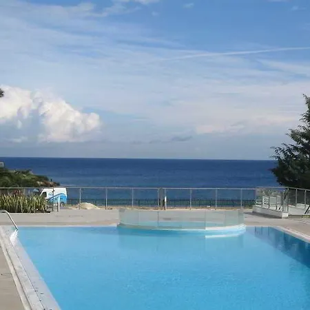 アパートホテル Coralli Beachfront プロタラス