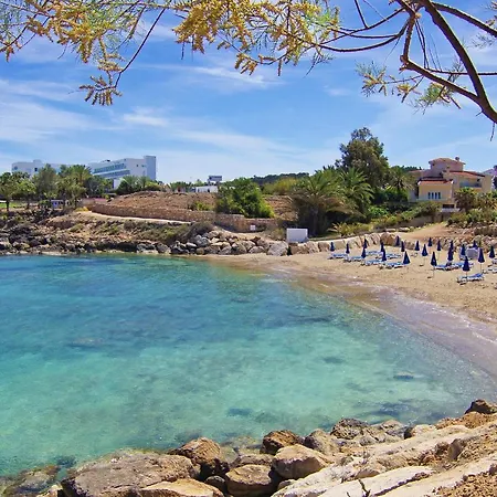 Lägenhetshotell Coralli Beachfront 3*