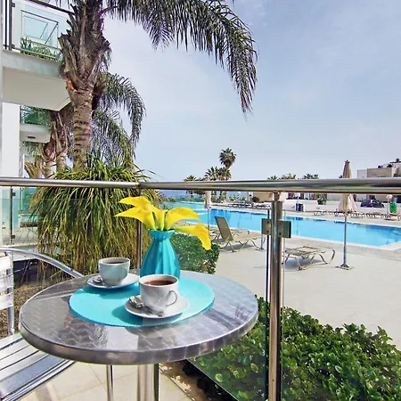 Coralli Beachfront Lägenhetshotell