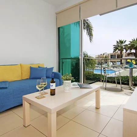 Apart-hotel Coralli Beachfront 3*